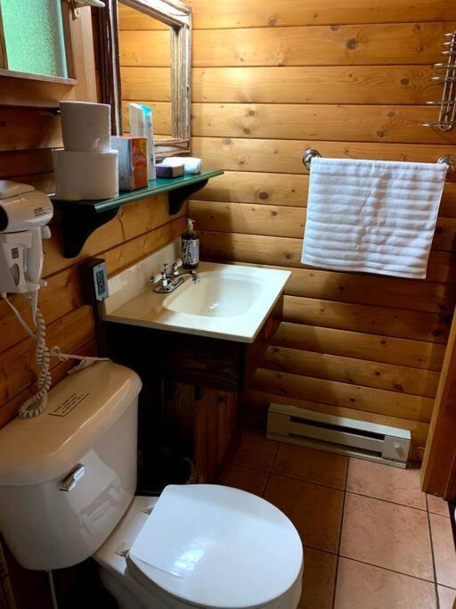 Fancy Fireflies Cabin เฮย์วาร์ด ภายนอก รูปภาพ